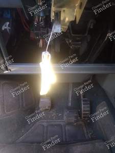 Cable and handle for opening the hood - RENAULT Espace II