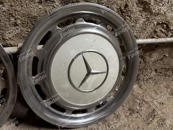 3 hubcaps NOS - MERCEDES BENZ W123 - 1154010324- 2