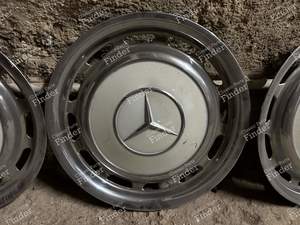 3 hubcaps NOS - MERCEDES BENZ W123 - 1154010324- thumb-3