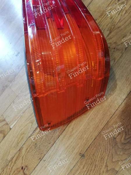 Mercedes W116 right tail light - MERCEDES BENZ S (W116) - A1168203064- 1