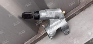 Barillet de contact avec clé et cache en plastique - AUDI Coupé GT/Quattro (B2) - 171905851- thumb-1