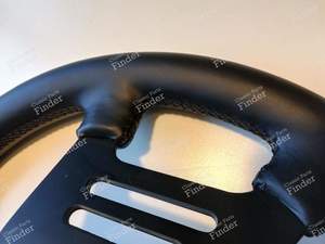 Superb leather sports steering wheel - RENAULT Fuego - thumb-3